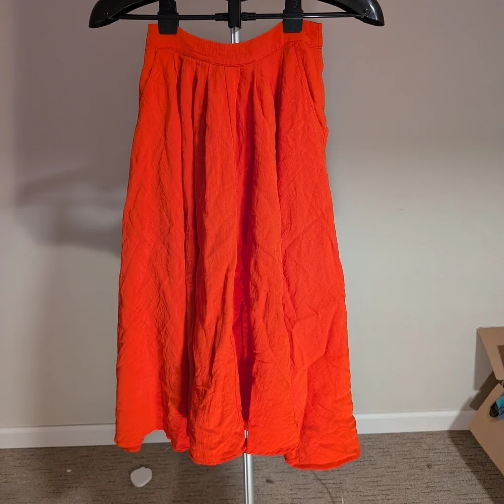 Lulu's Red Orange Midi Skirt Size XS - Picture 2 of 9